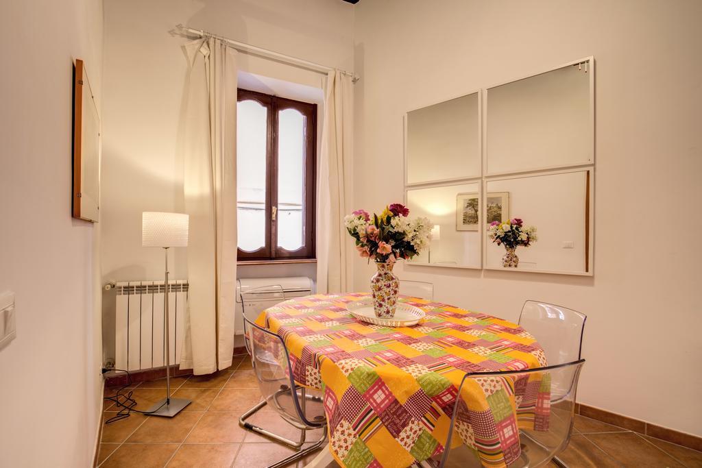 Navona Flowers Appartement Rome Kamer foto